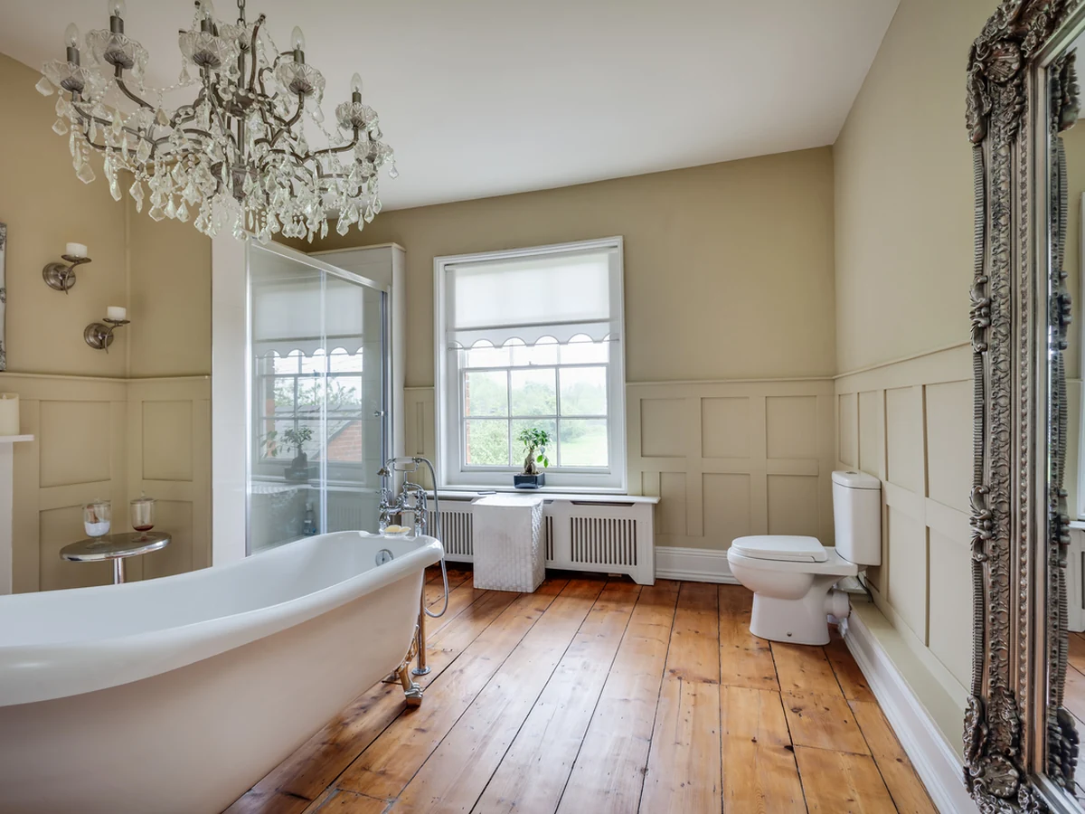 bathroom-painting-grand-victorian-rectory-windsor-decorators Specialist bathroom coatings and preparation