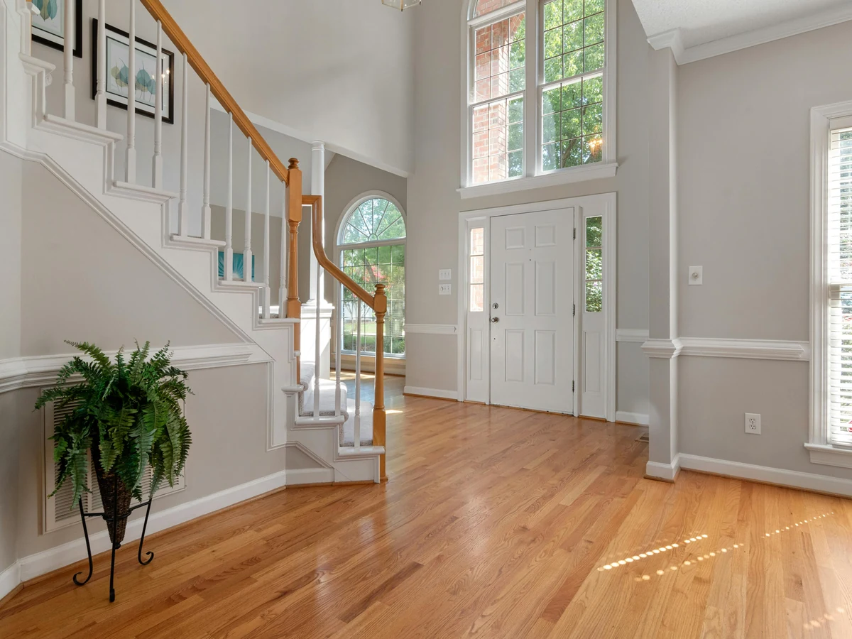 Bright entrance hallway painting Sunninghill Victorian property Windsor Decorators