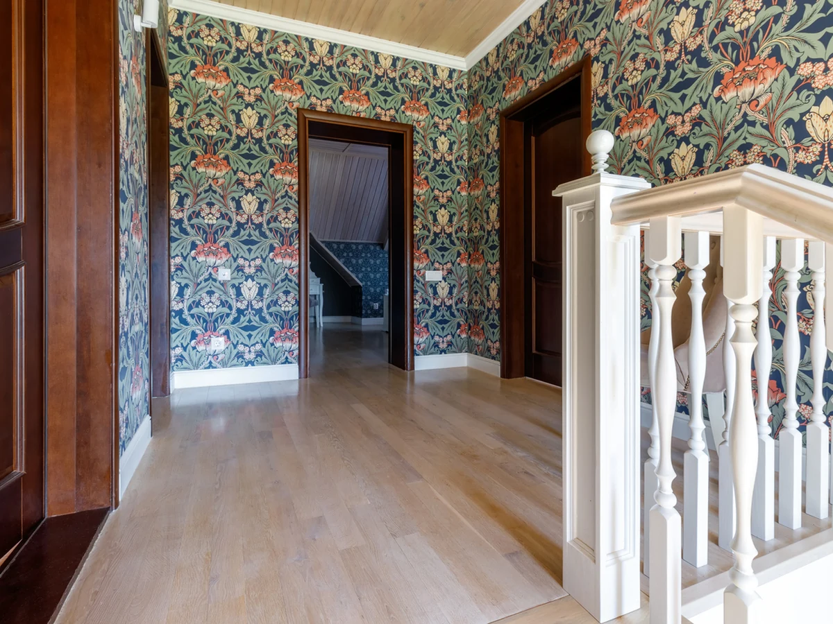 Ornate period hallway and staircase painting in Eton property by Windsor Decorators